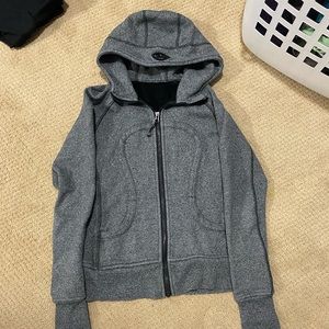 Lululemon sweatshirt